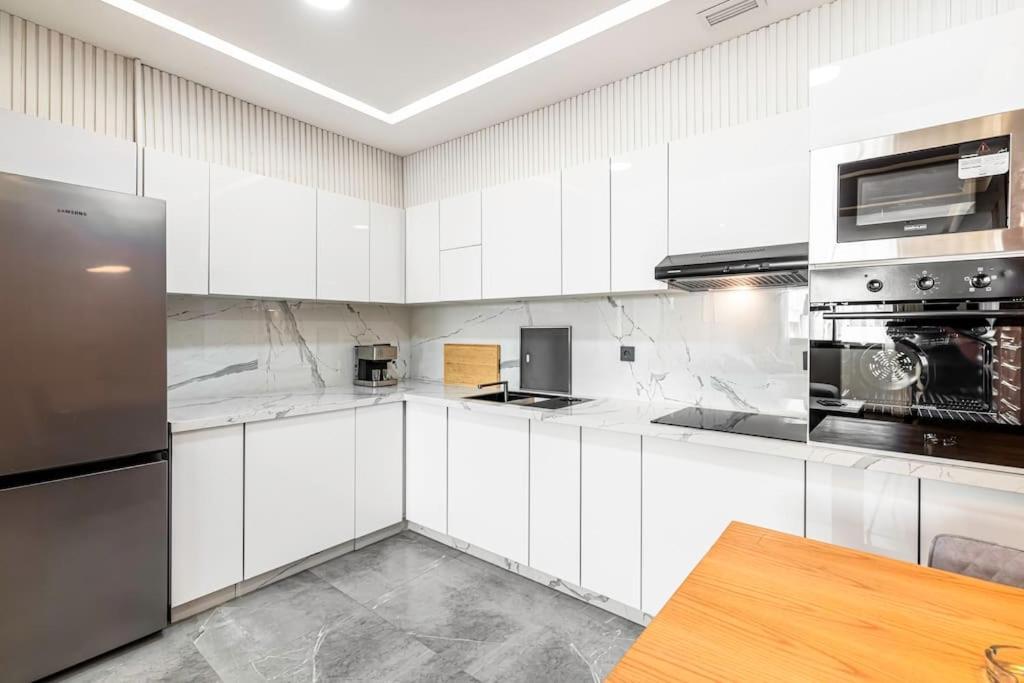 Modern And Luxurious Apartment Рабат Экстерьер фото